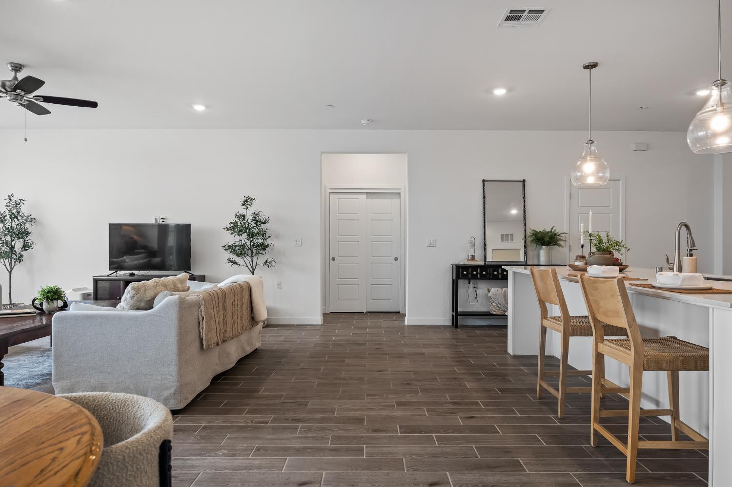 2601 Auburn St, Lemoore, CA 93245