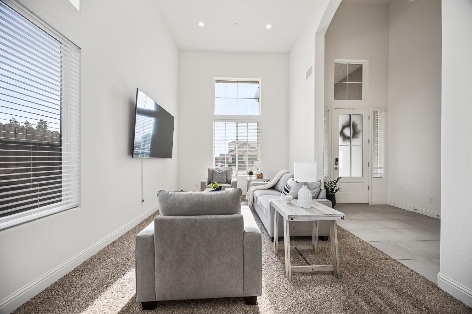 4187 Poe Ave, Clovis, CA 93619