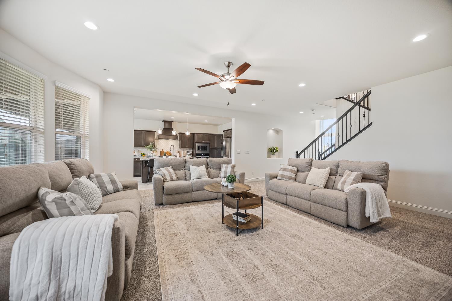 4187 Poe Ave, Clovis, CA 93619