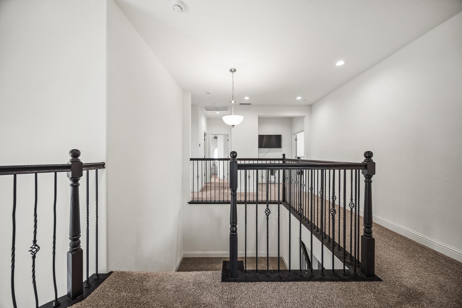 4187 Poe Ave, Clovis, CA 93619