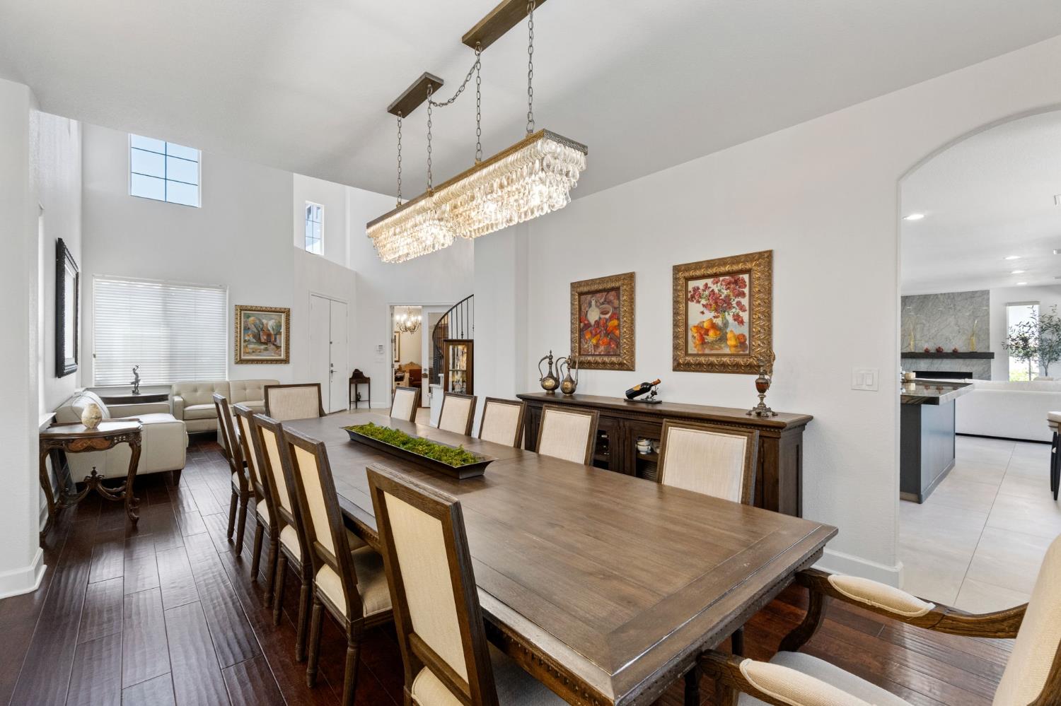 9544 N Larkspur Ave, Fresno, CA 93720