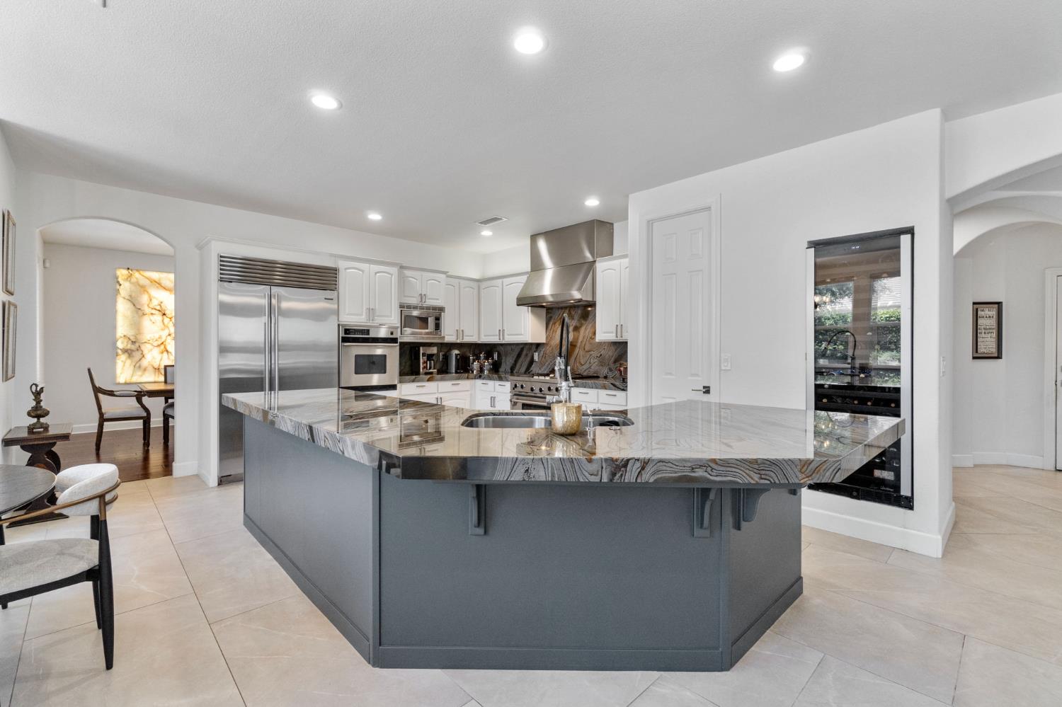 9544 N Larkspur Ave, Fresno, CA 93720