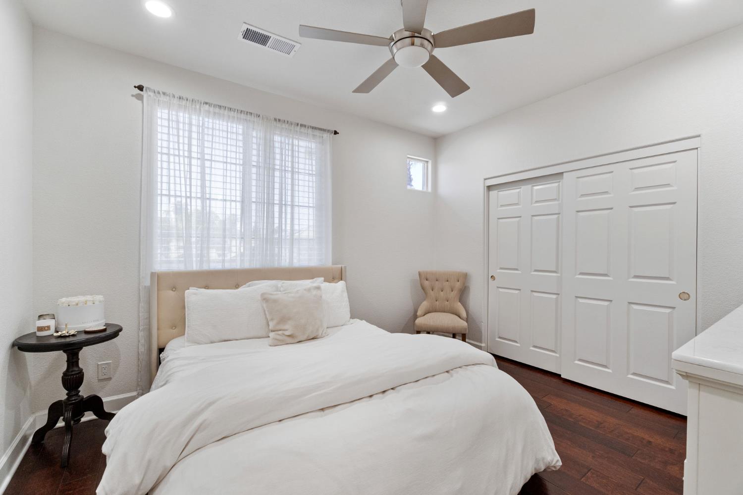 9544 N Larkspur Ave, Fresno, CA 93720