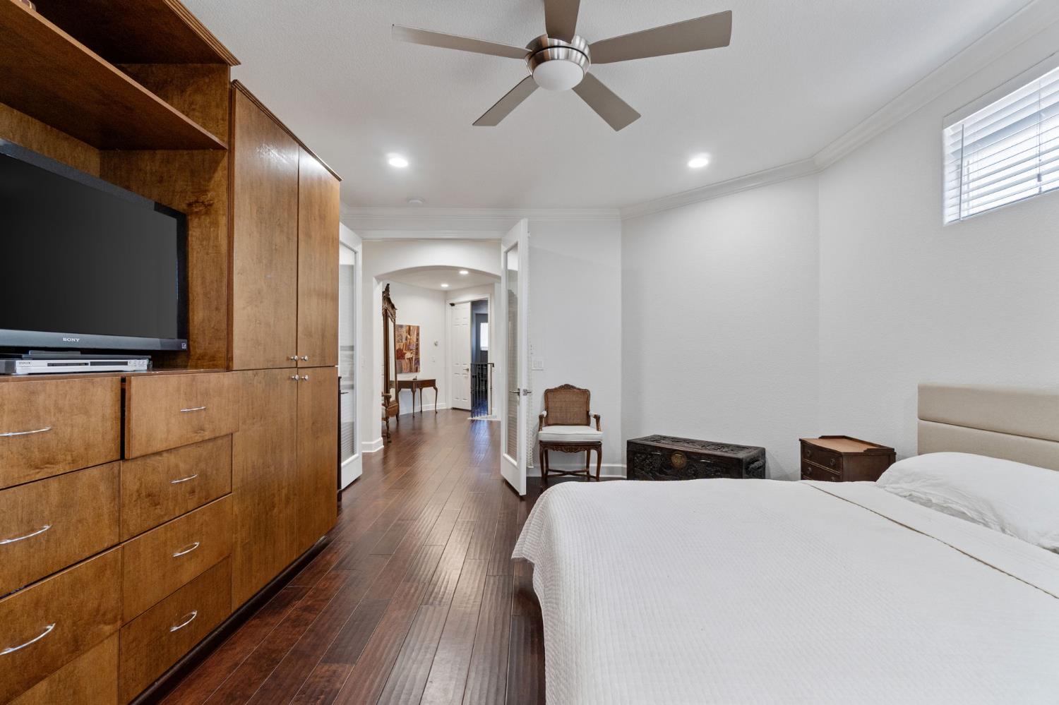 9544 N Larkspur Ave, Fresno, CA 93720