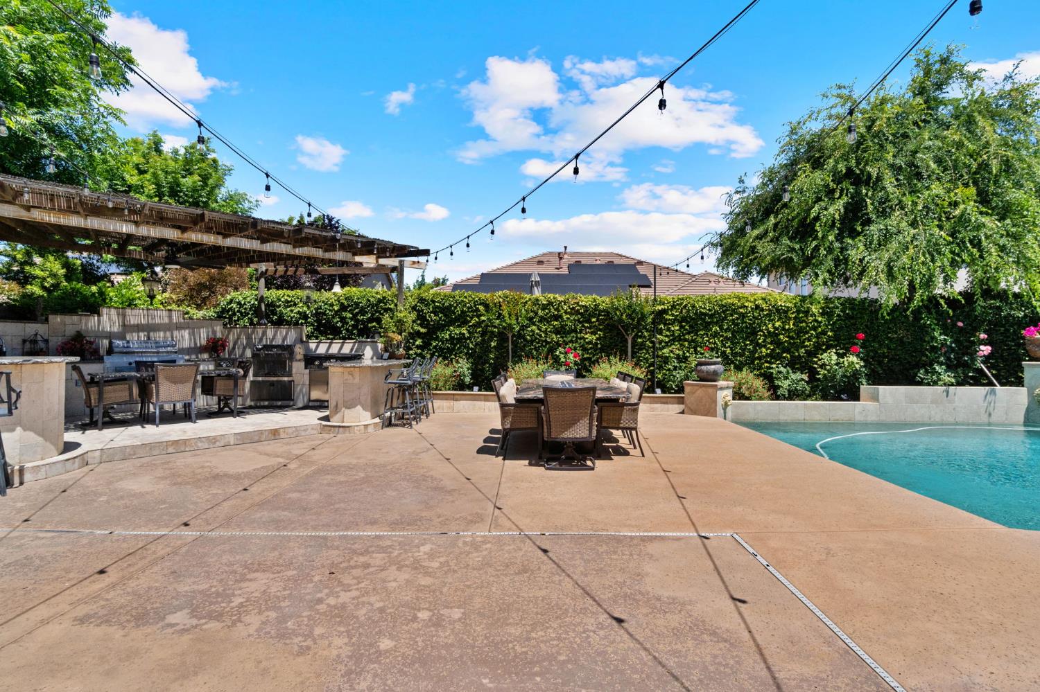 9544 N Larkspur Ave, Fresno, CA 93720