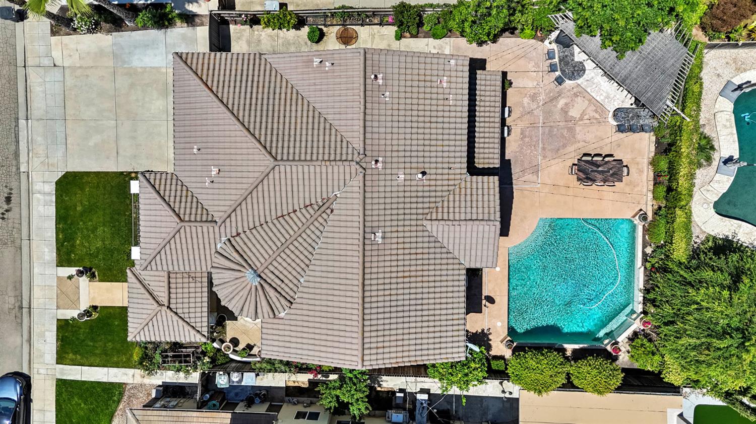 9544 N Larkspur Ave, Fresno, CA 93720