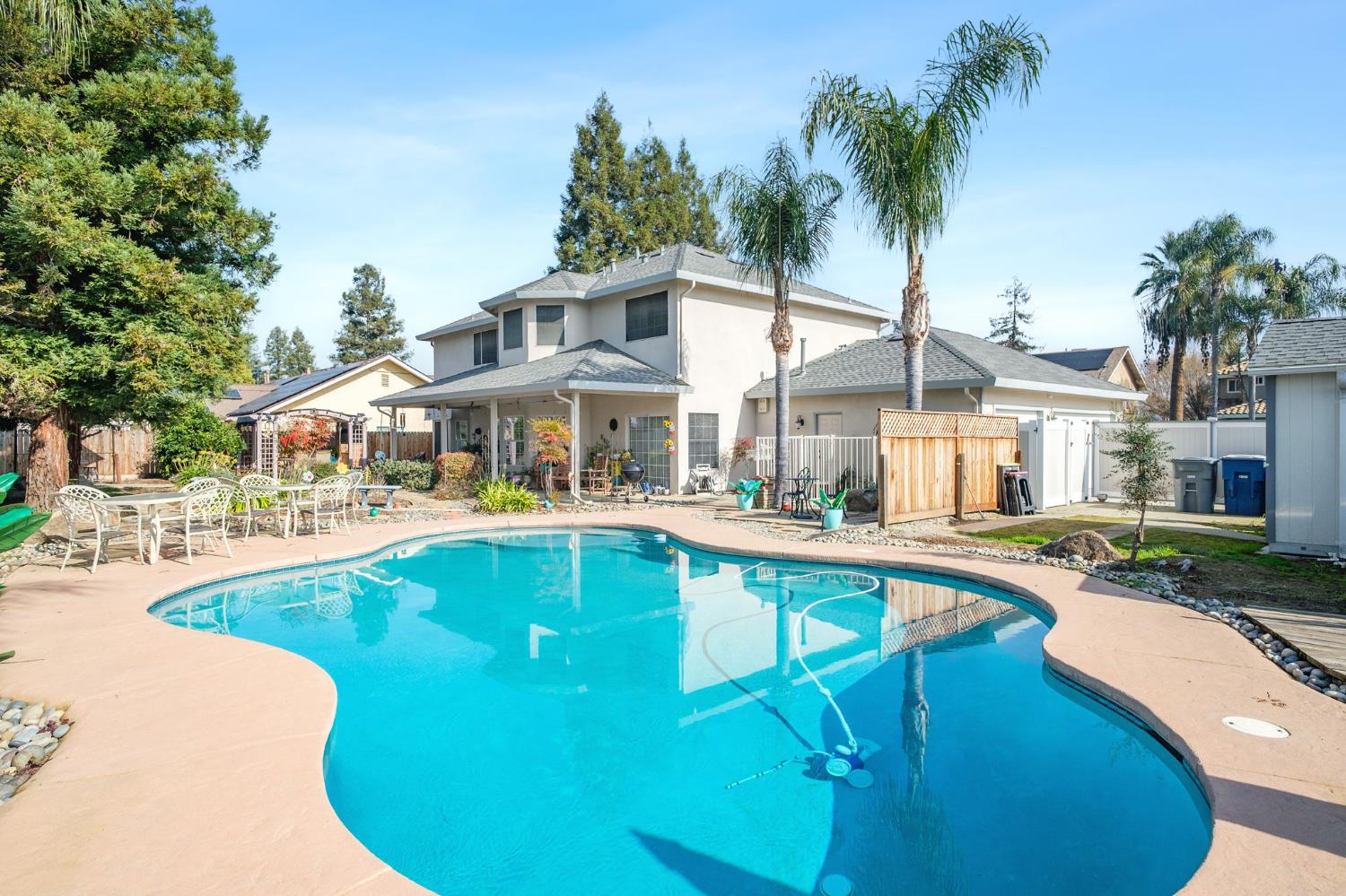 3060 Evergreen Ave, Clovis, CA 93611