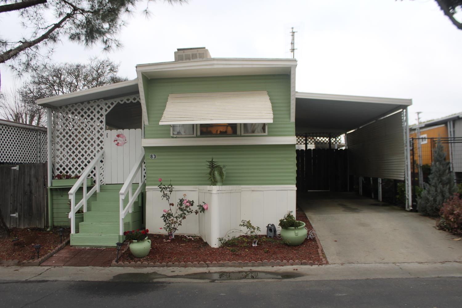 852 E Grangeville Blvd #83, Hanford, CA 93230