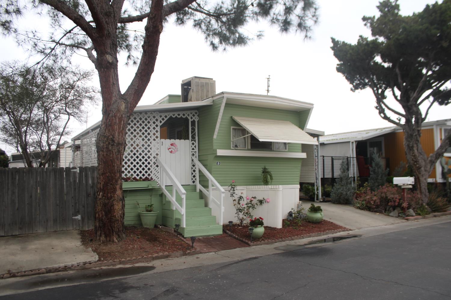 852 E Grangeville Blvd #83, Hanford, CA 93230