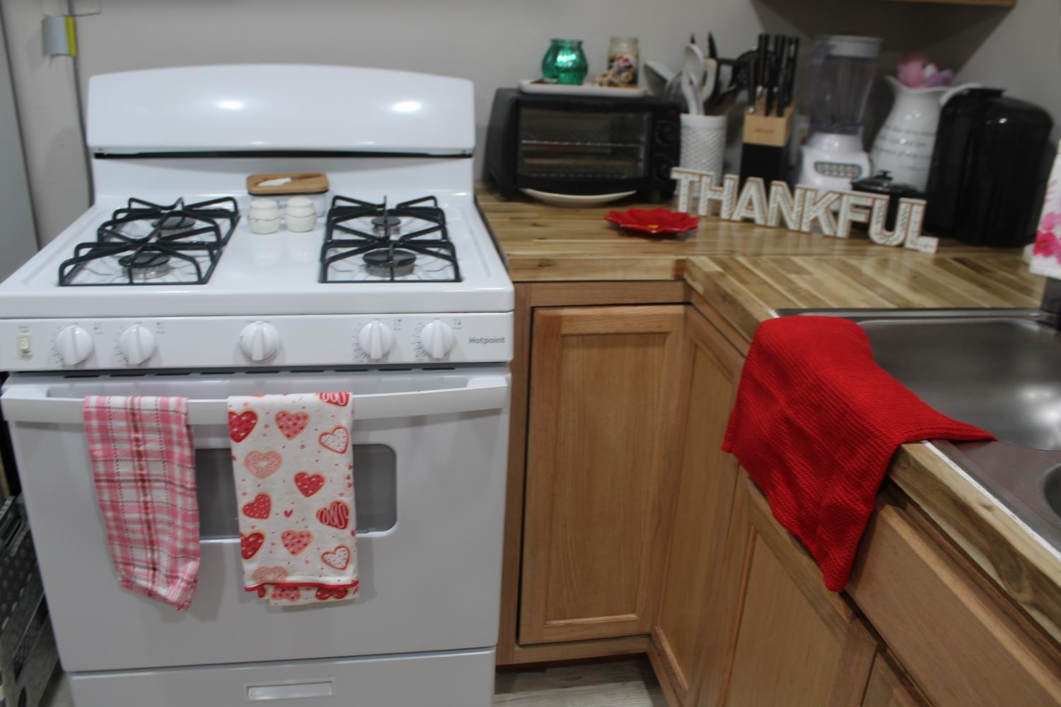 852 E Grangeville Blvd #83, Hanford, CA 93230