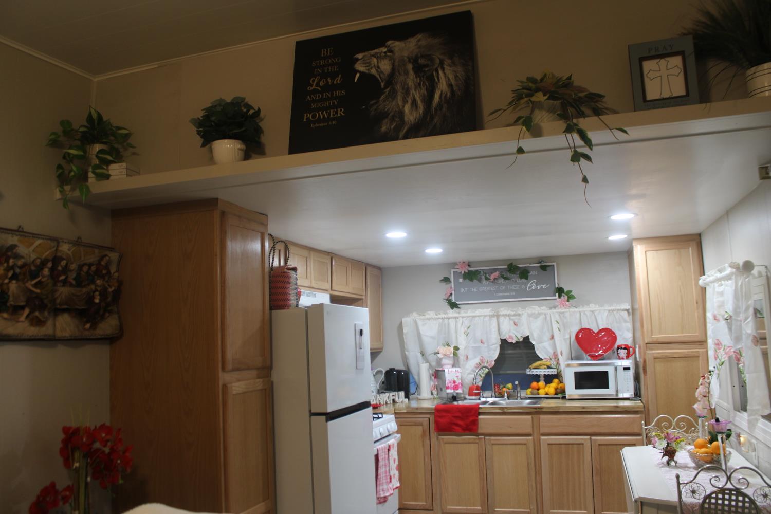 852 E Grangeville Blvd #83, Hanford, CA 93230