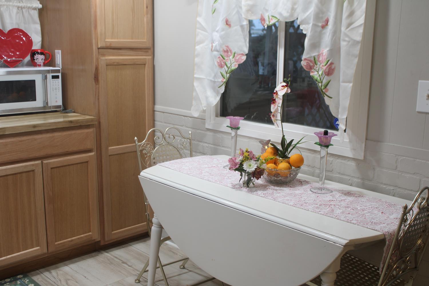 852 E Grangeville Blvd #83, Hanford, CA 93230