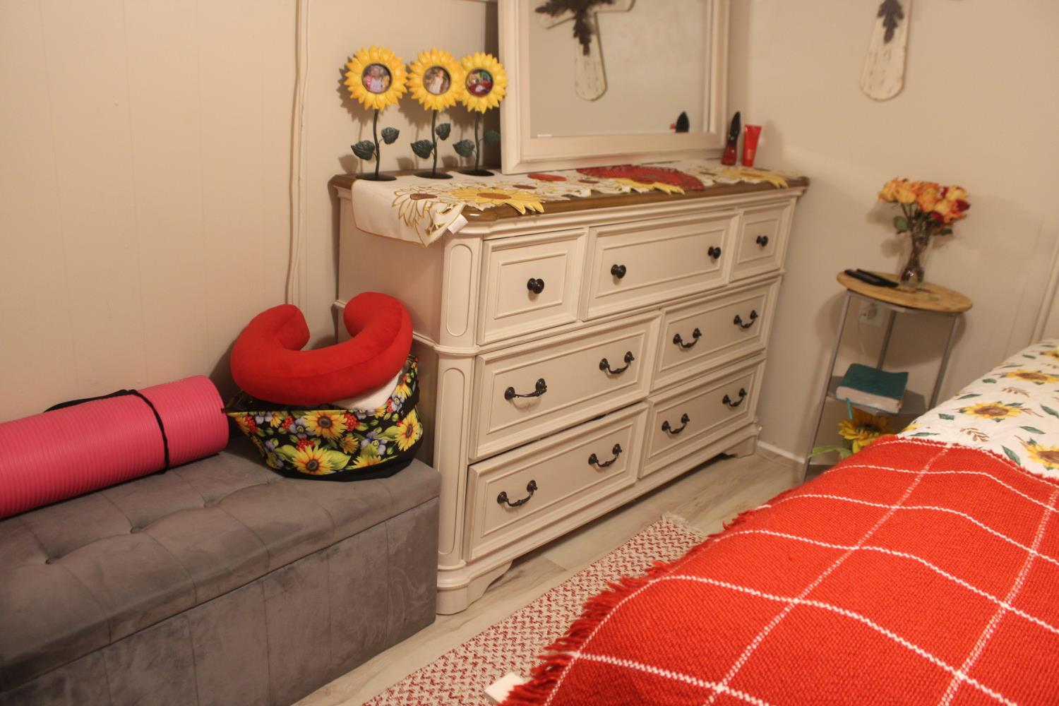 852 E Grangeville Blvd #83, Hanford, CA 93230