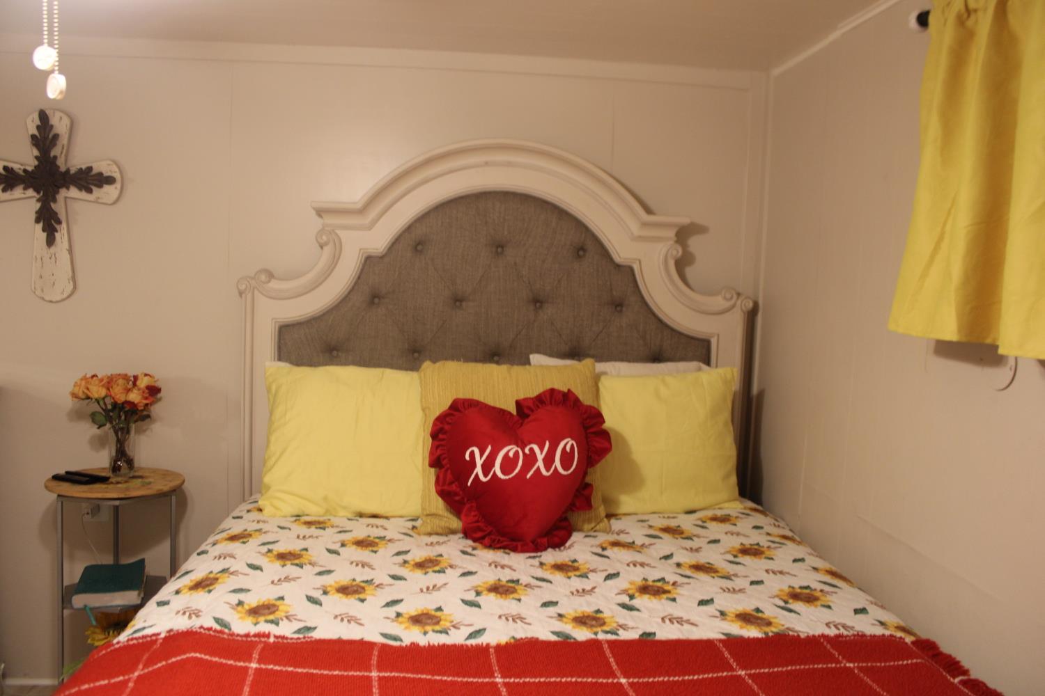 852 E Grangeville Blvd #83, Hanford, CA 93230