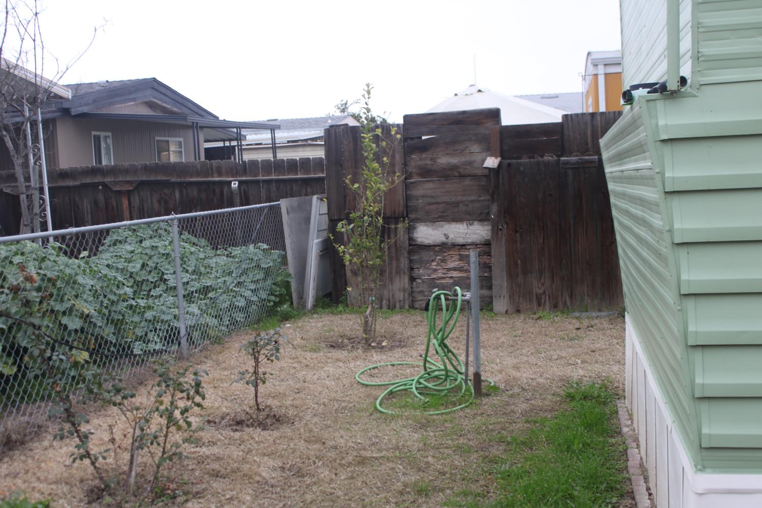 852 E Grangeville Blvd #83, Hanford, CA 93230