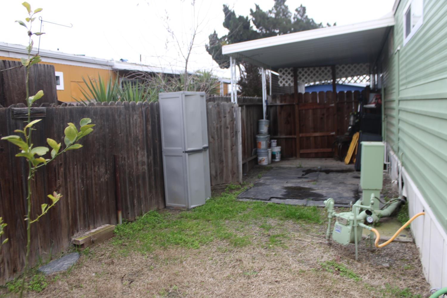 852 E Grangeville Blvd #83, Hanford, CA 93230