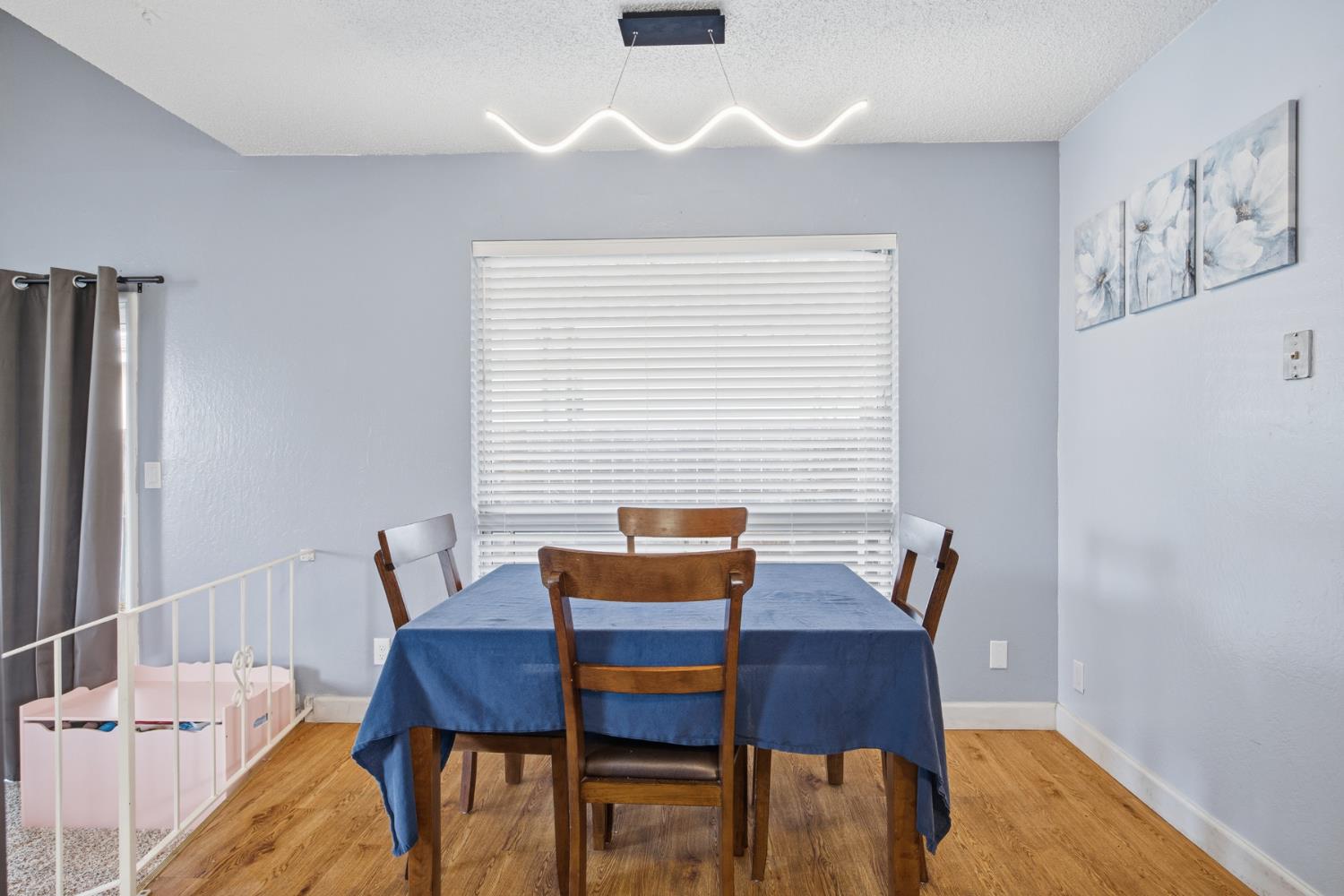 741 W Holland, Clovis, CA 93612