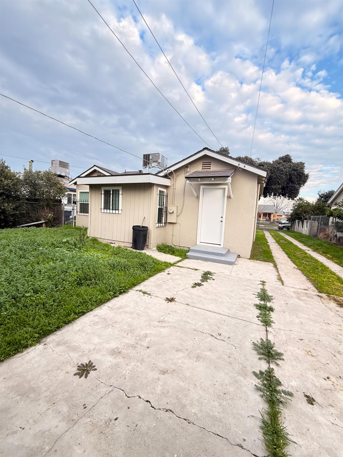 2338 Lotus Ave, Fresno, CA 93706