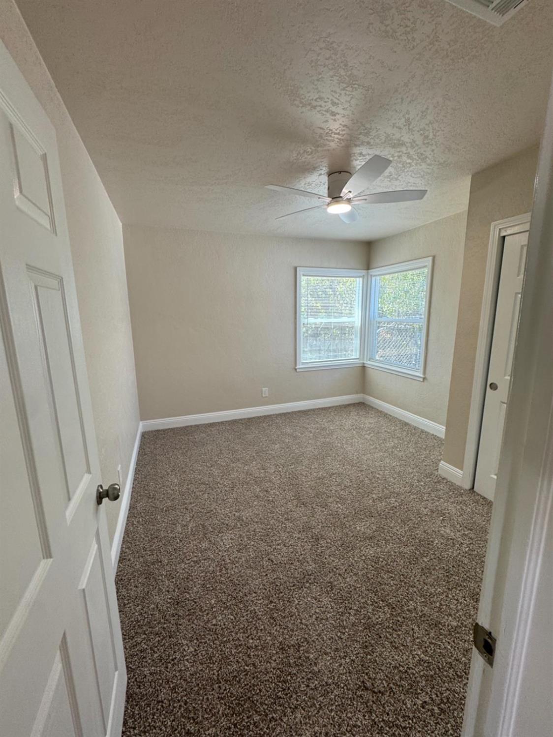 2338 Lotus Ave, Fresno, CA 93706