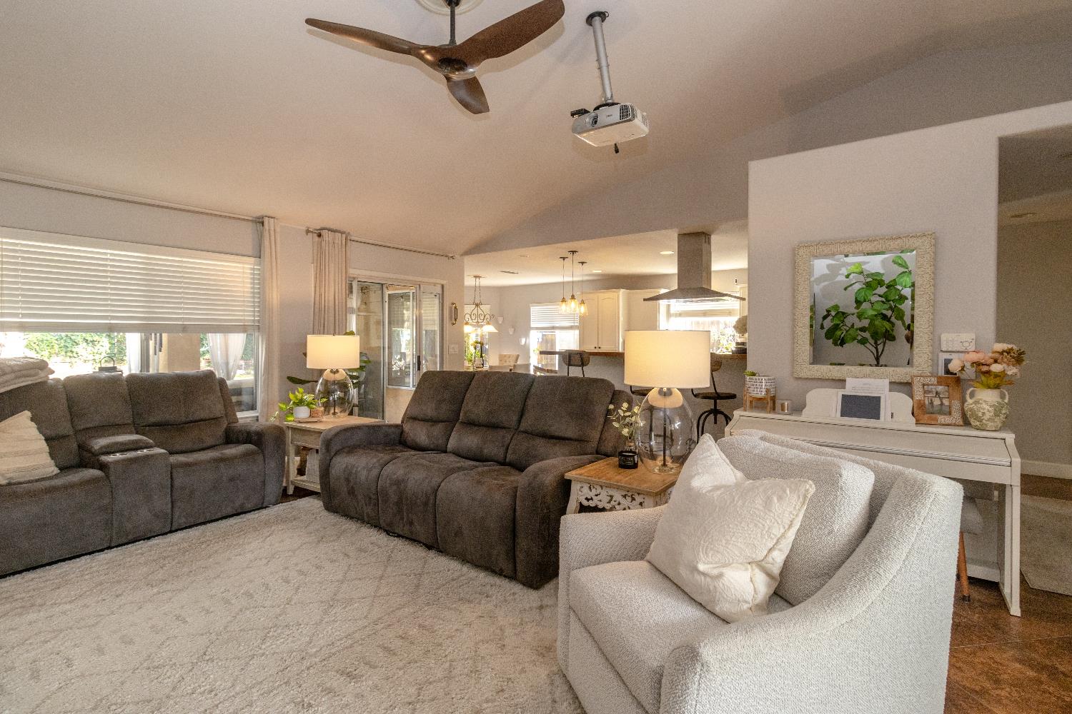 1824 E Lester Ave, Fresno, CA 93720