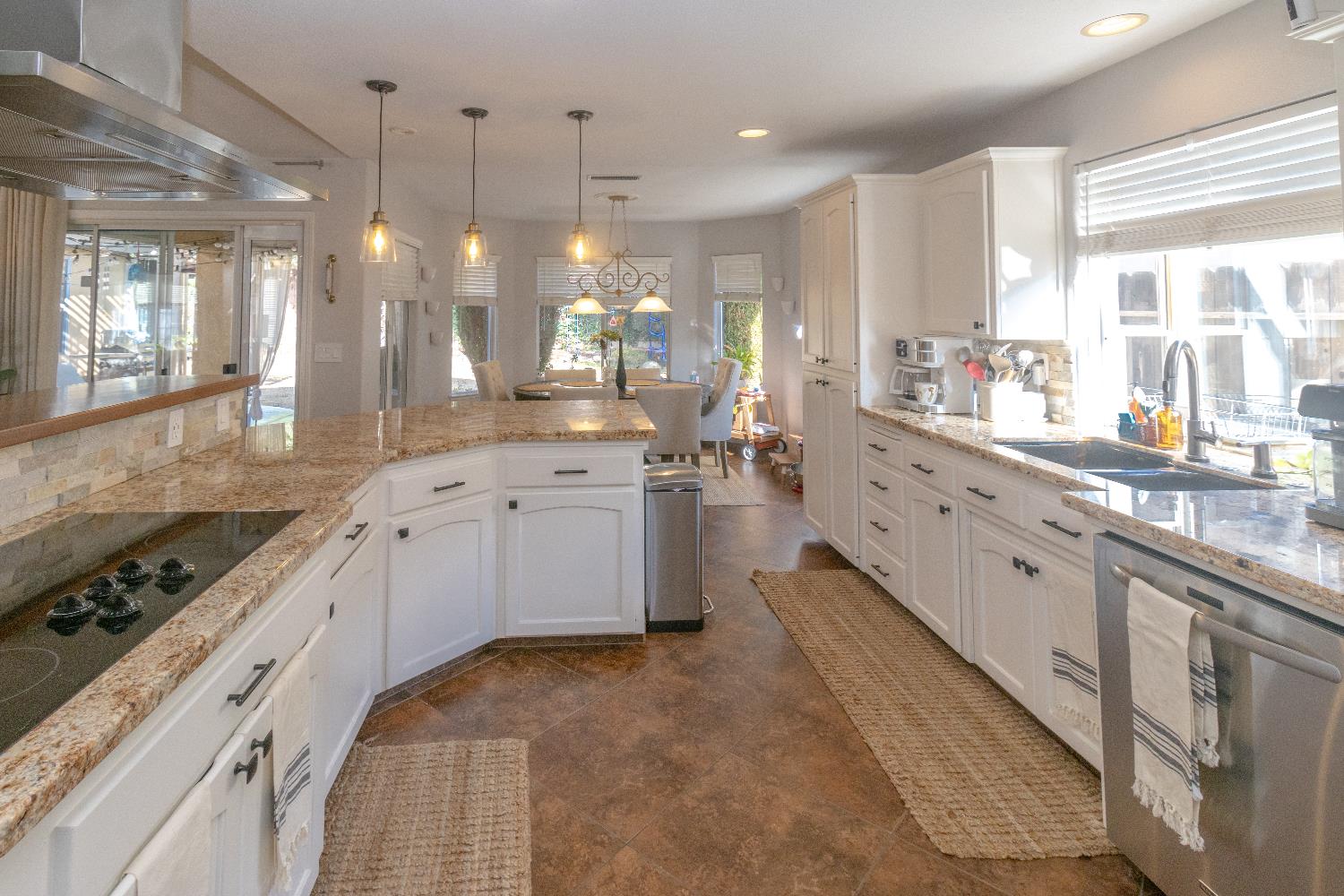 1824 E Lester Ave, Fresno, CA 93720