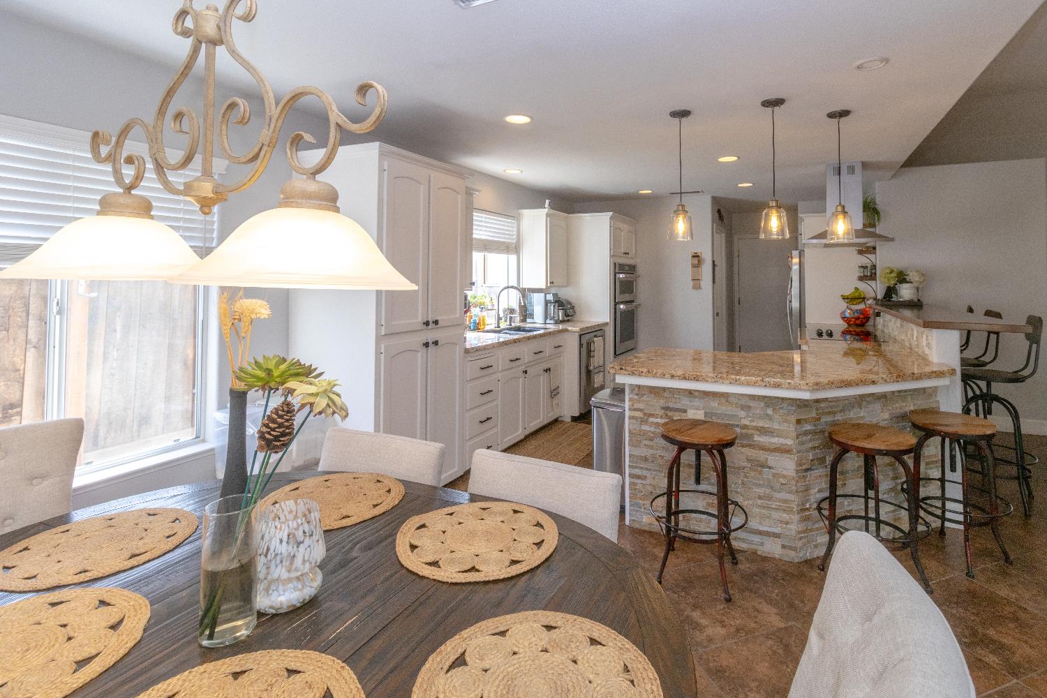 1824 E Lester Ave, Fresno, CA 93720