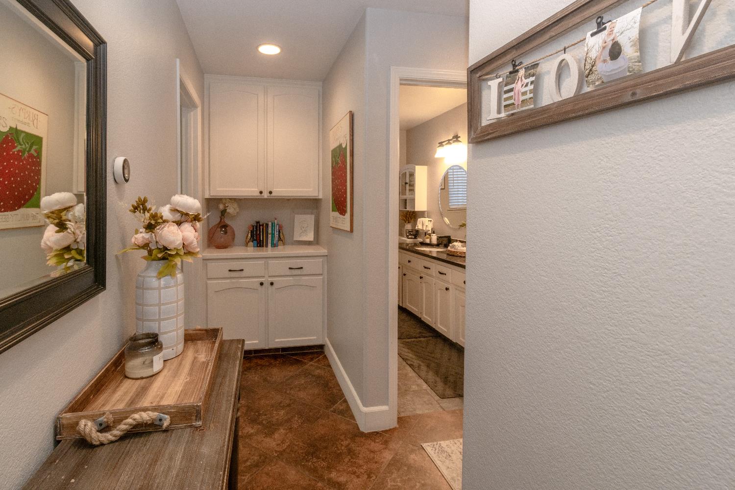 1824 E Lester Ave, Fresno, CA 93720