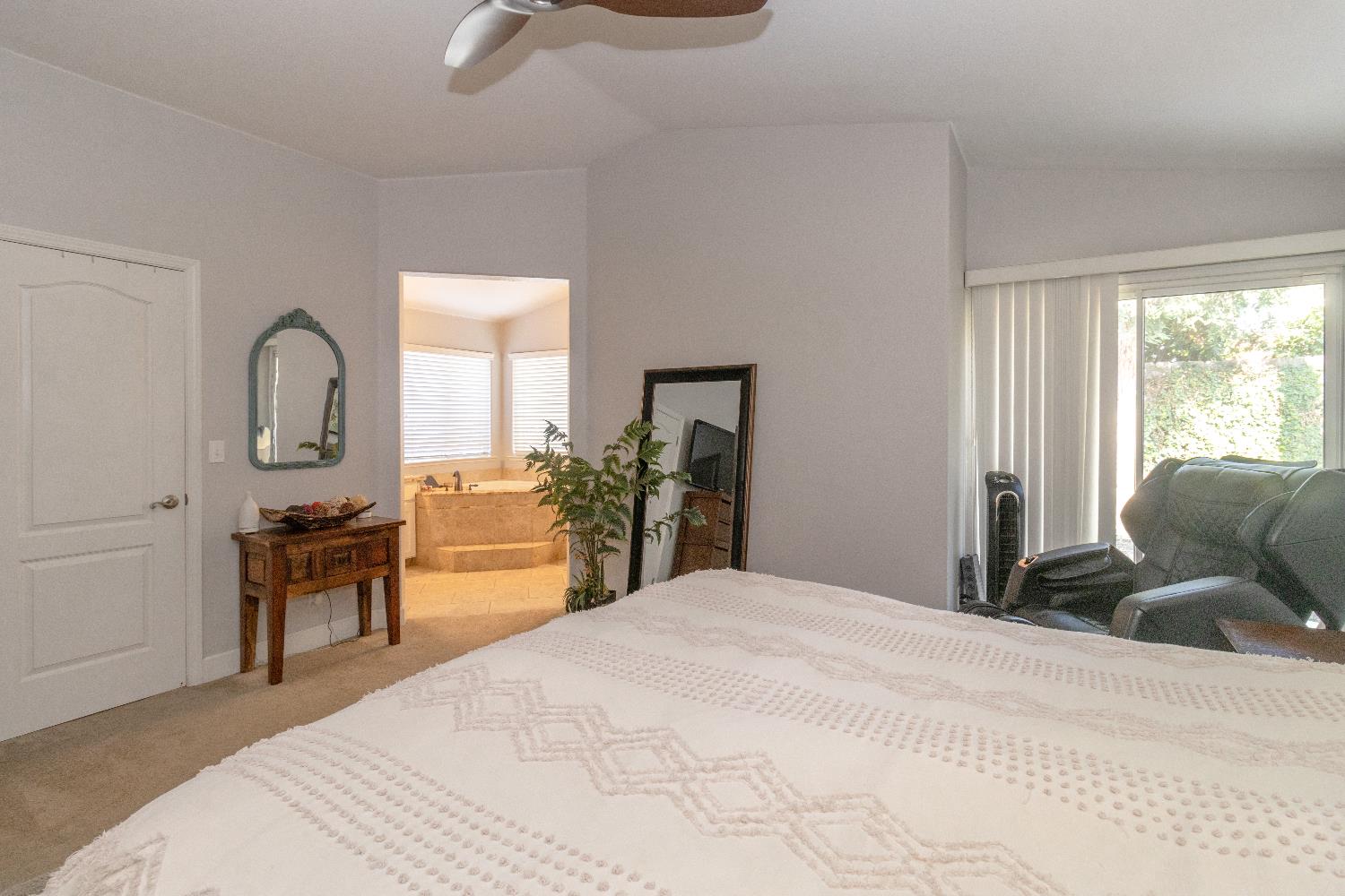 1824 E Lester Ave, Fresno, CA 93720