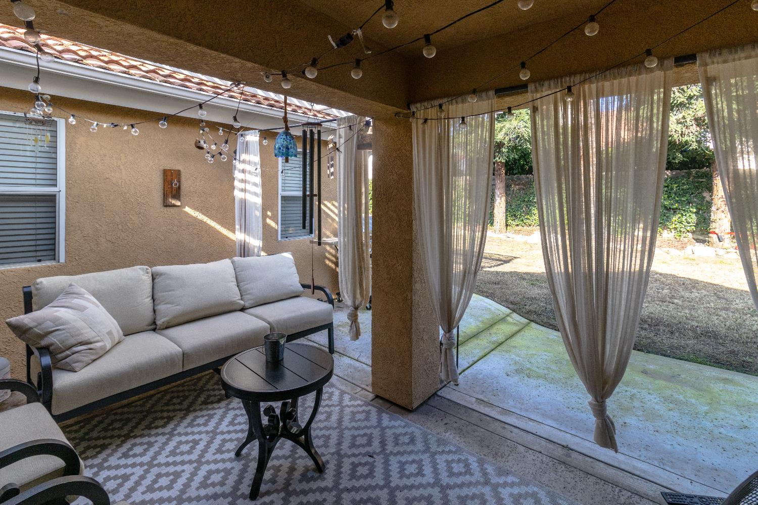 1824 E Lester Ave, Fresno, CA 93720