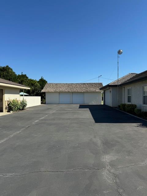 2202 W Lincoln Ave, Fresno, CA 93706