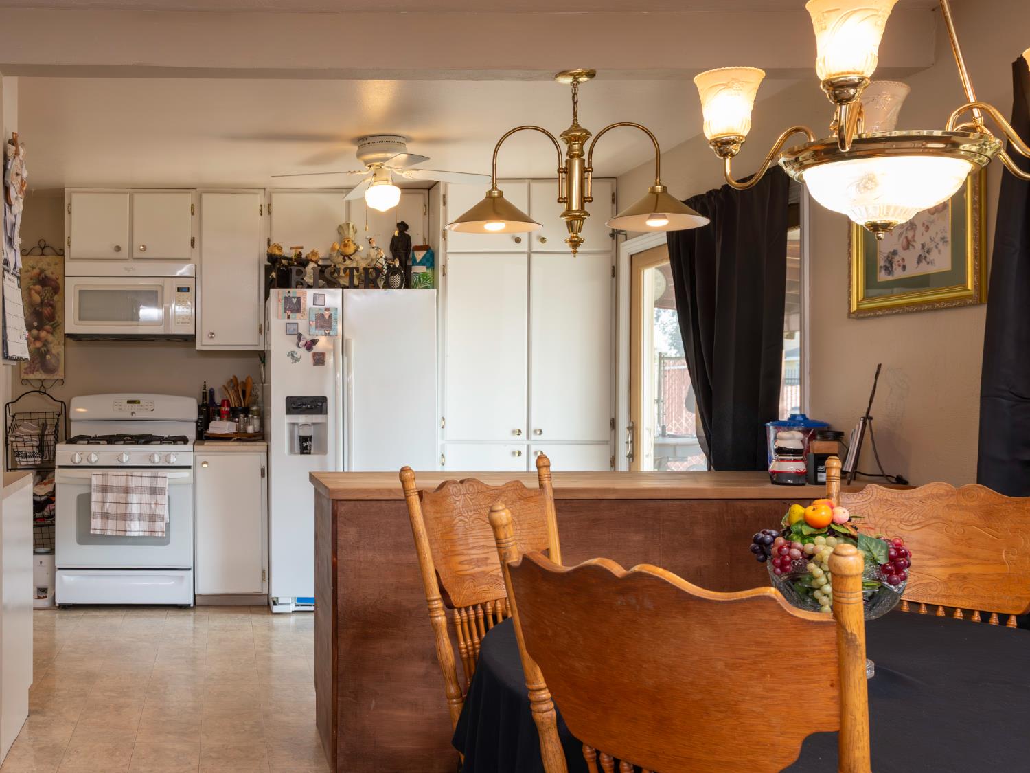 2146 W Dudley Ave, Fresno, CA 93728