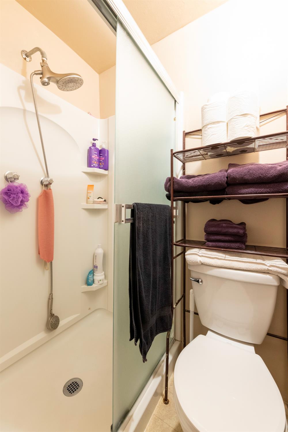 2146 W Dudley Ave, Fresno, CA 93728