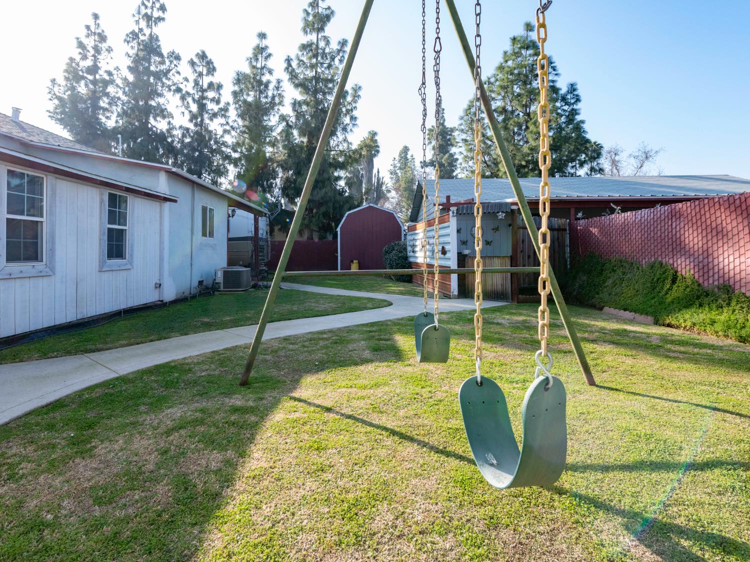 2146 W Dudley Ave, Fresno, CA 93728