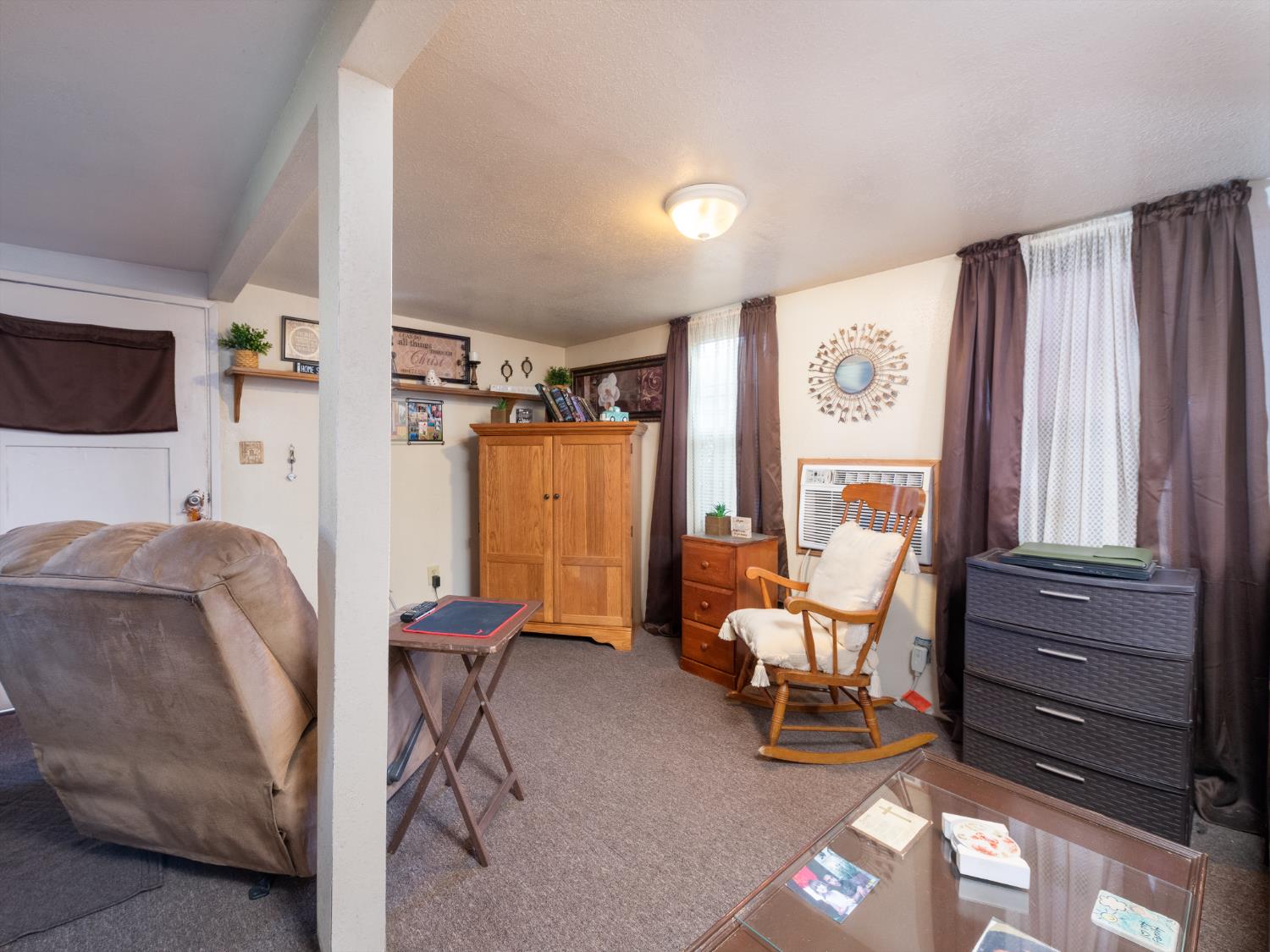 2146 W Dudley Ave, Fresno, CA 93728