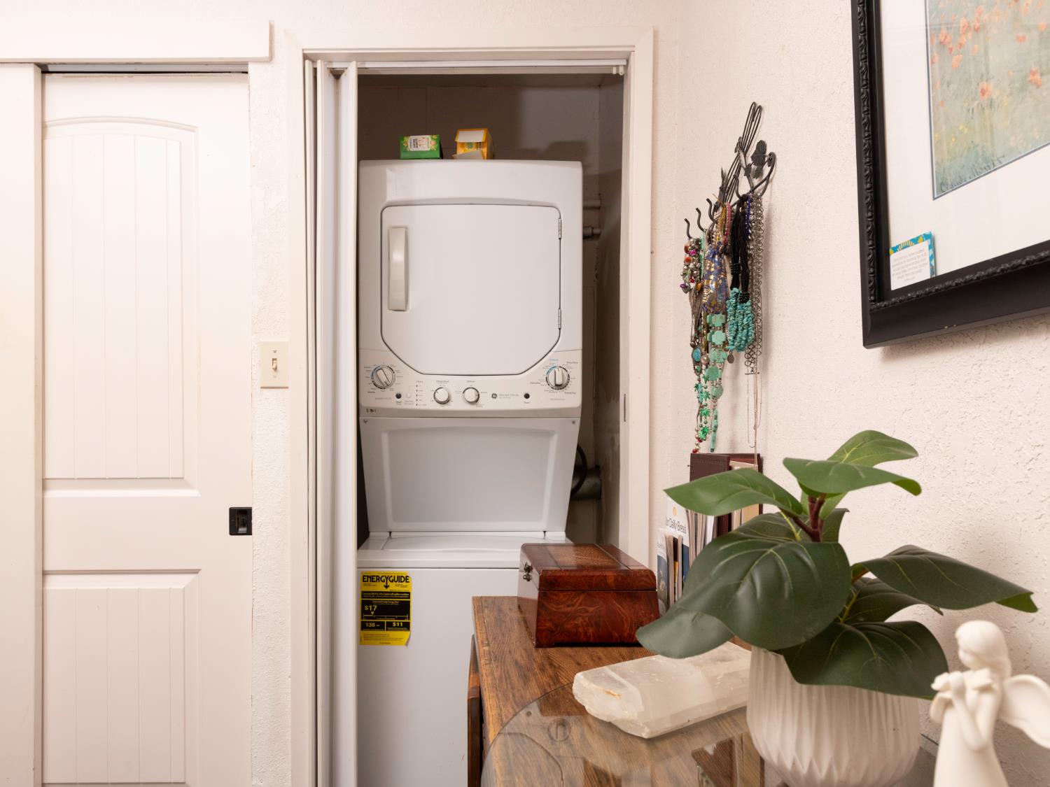 2146 W Dudley Ave, Fresno, CA 93728