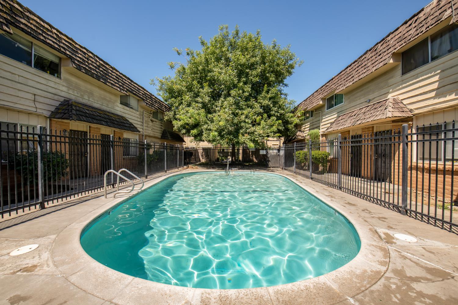 4136 N Thesta St #36, Fresno, CA 93726