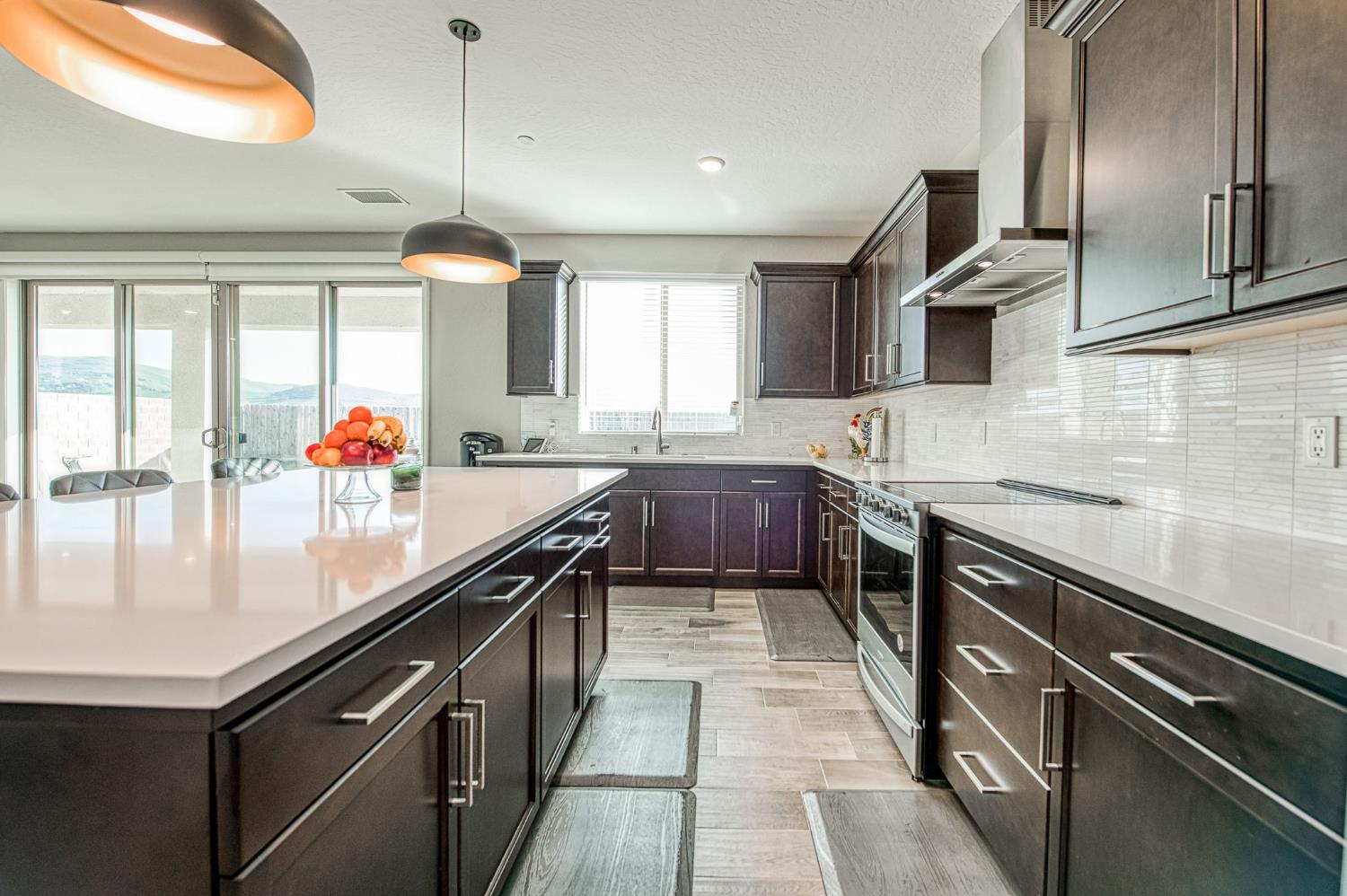 19733 Desert Willow Ln, Friant, CA 93626