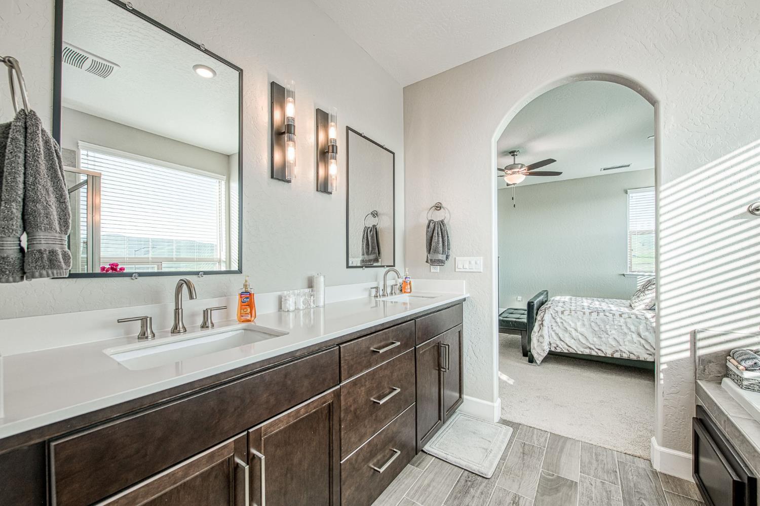 19733 Desert Willow Ln, Friant, CA 93626