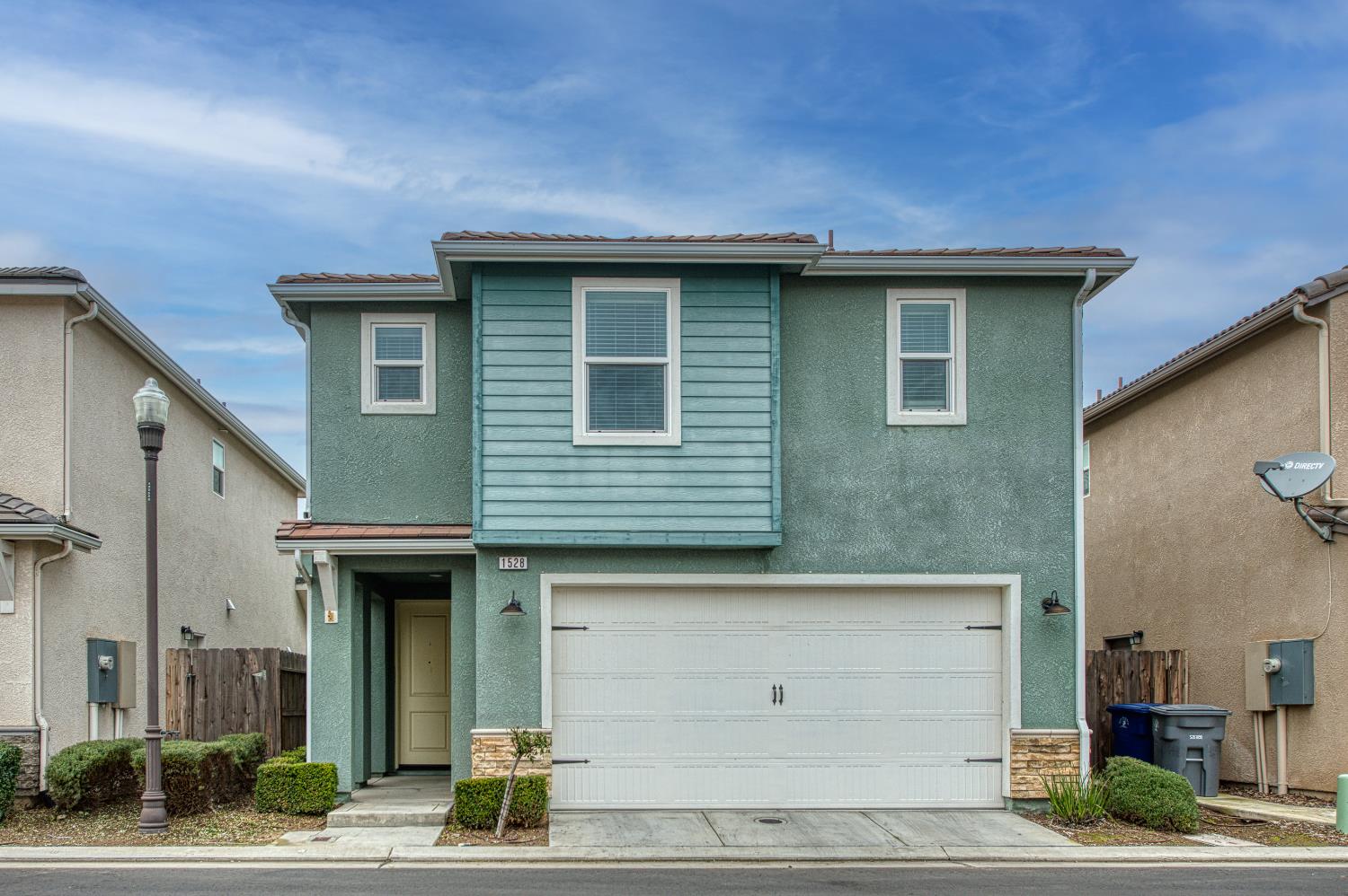 1528 Lambourn Way, Clovis, CA 93619