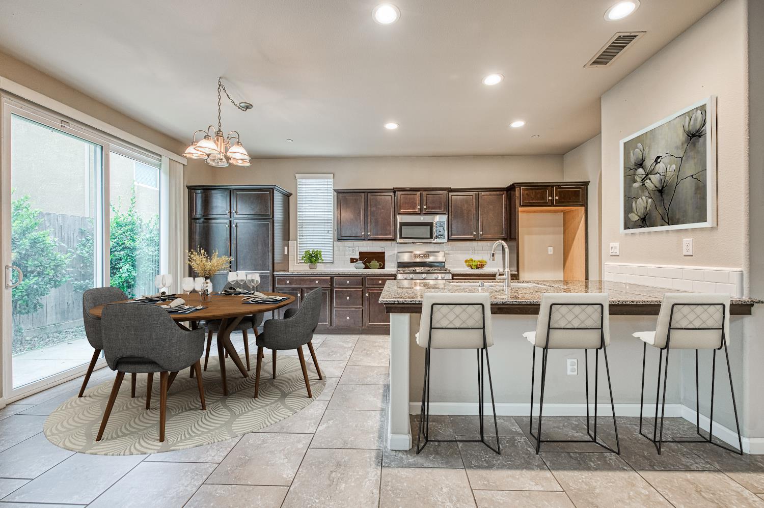 1528 Lambourn Way, Clovis, CA 93619