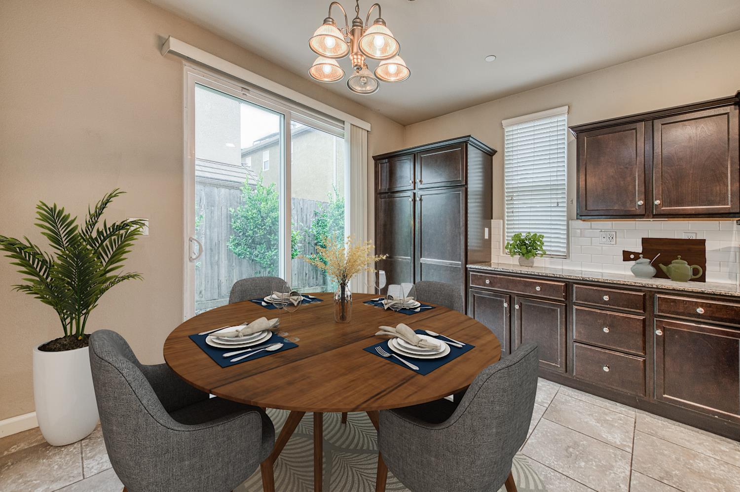 1528 Lambourn Way, Clovis, CA 93619