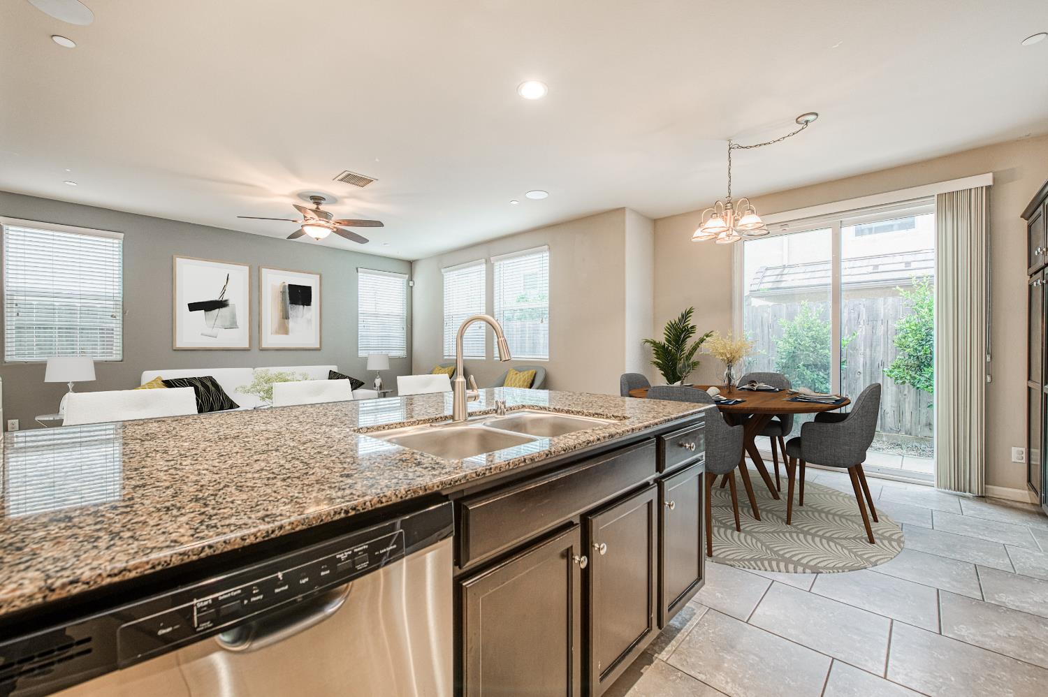 1528 Lambourn Way, Clovis, CA 93619