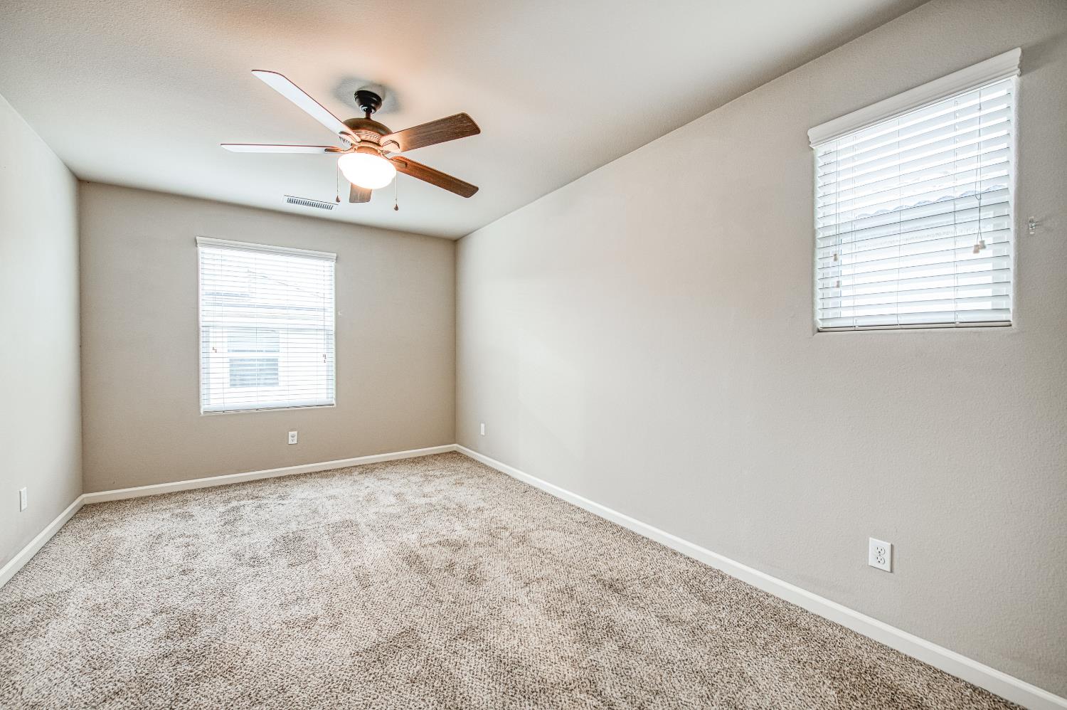 1528 Lambourn Way, Clovis, CA 93619