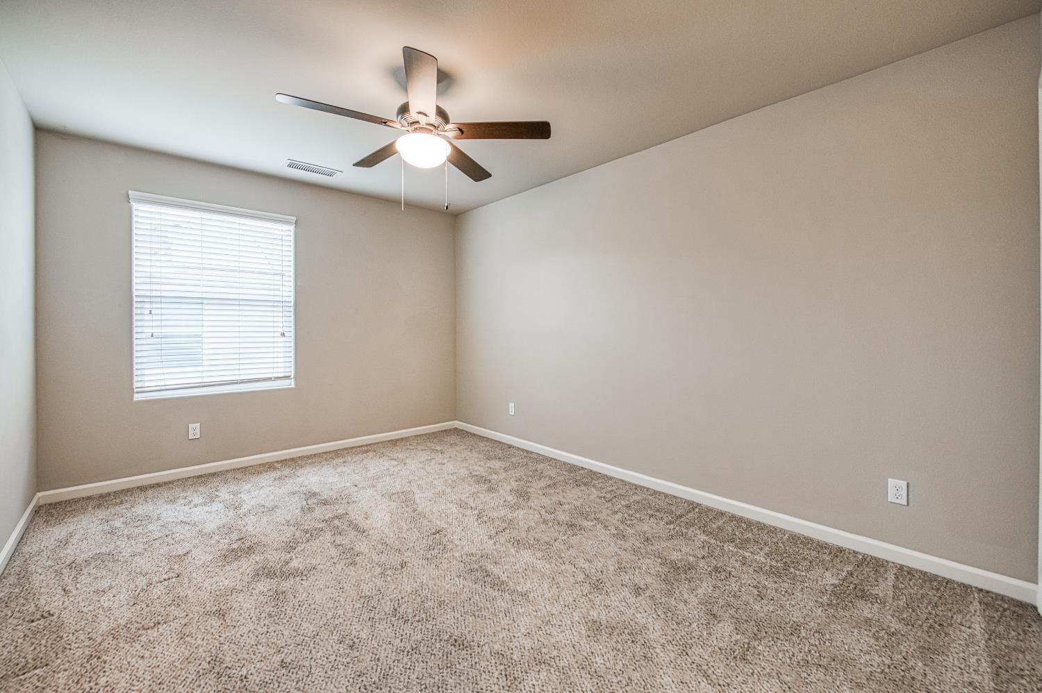 1528 Lambourn Way, Clovis, CA 93619