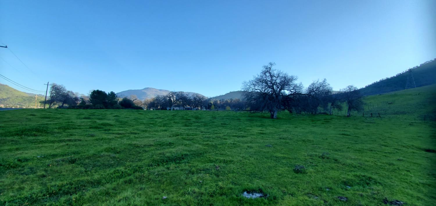 6 0 N Elwood Rd, Sanger, CA 93657