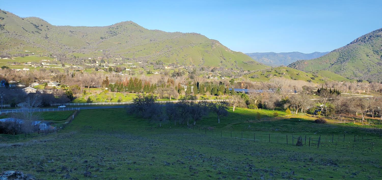 6 0 N Elwood Rd, Sanger, CA 93657