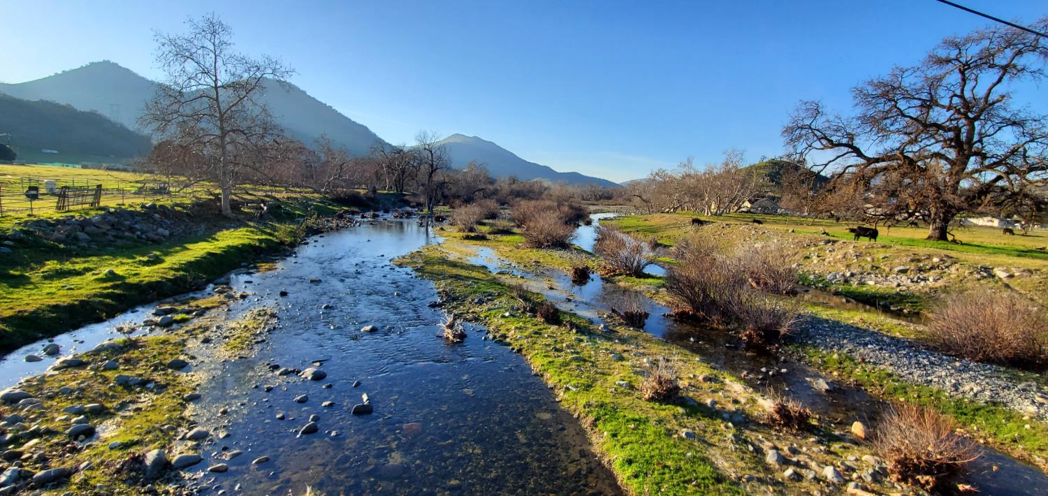 6 0 N Elwood Rd, Sanger, CA 93657