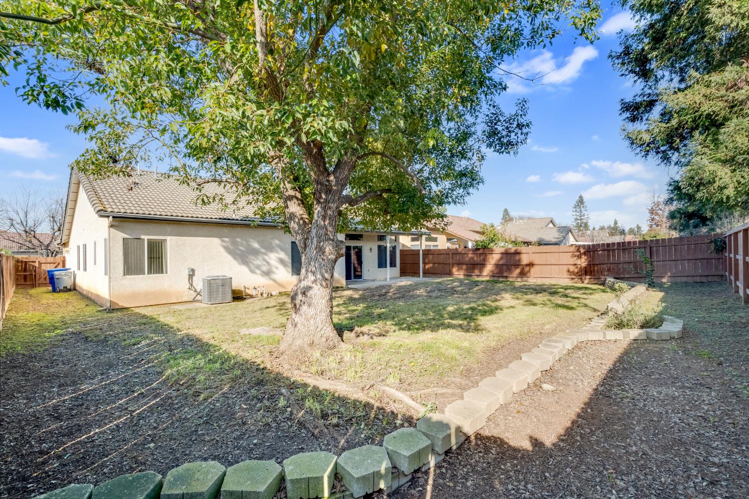 8590 N Sierra Vista Ave, Fresno, CA 93720