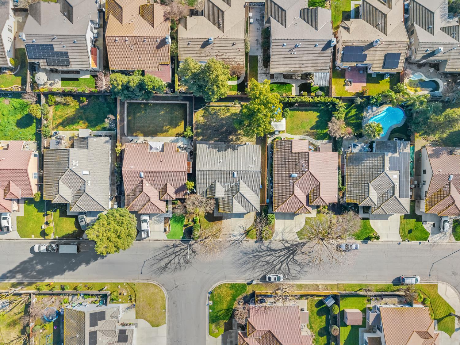 8590 N Sierra Vista Ave, Fresno, CA 93720