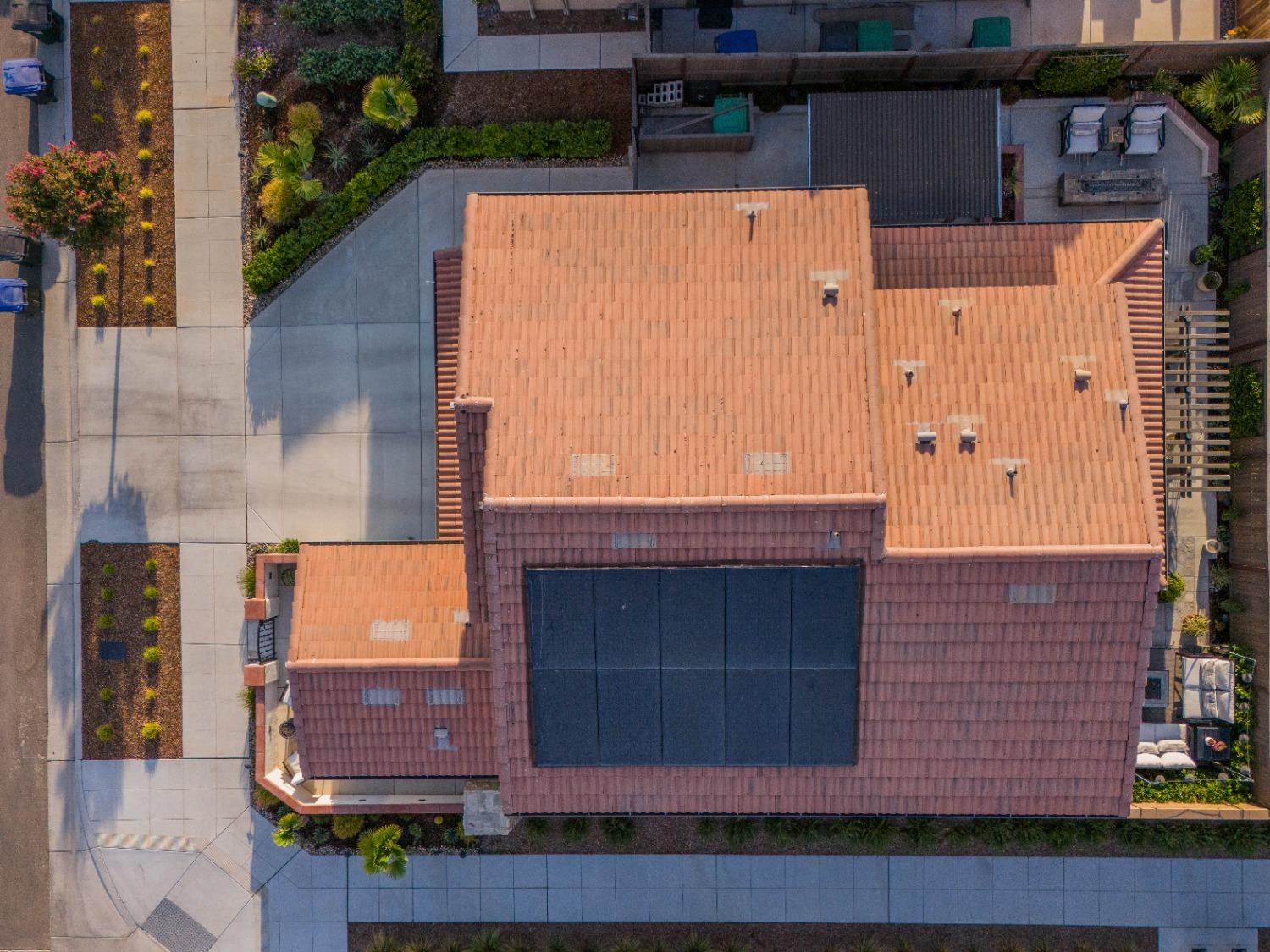 748 Ridgebank Ave, Madera, CA 93636